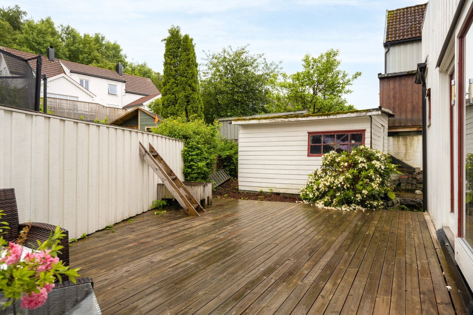 Skjermet og lun plassering uten særlig innsyn. Galleribilde