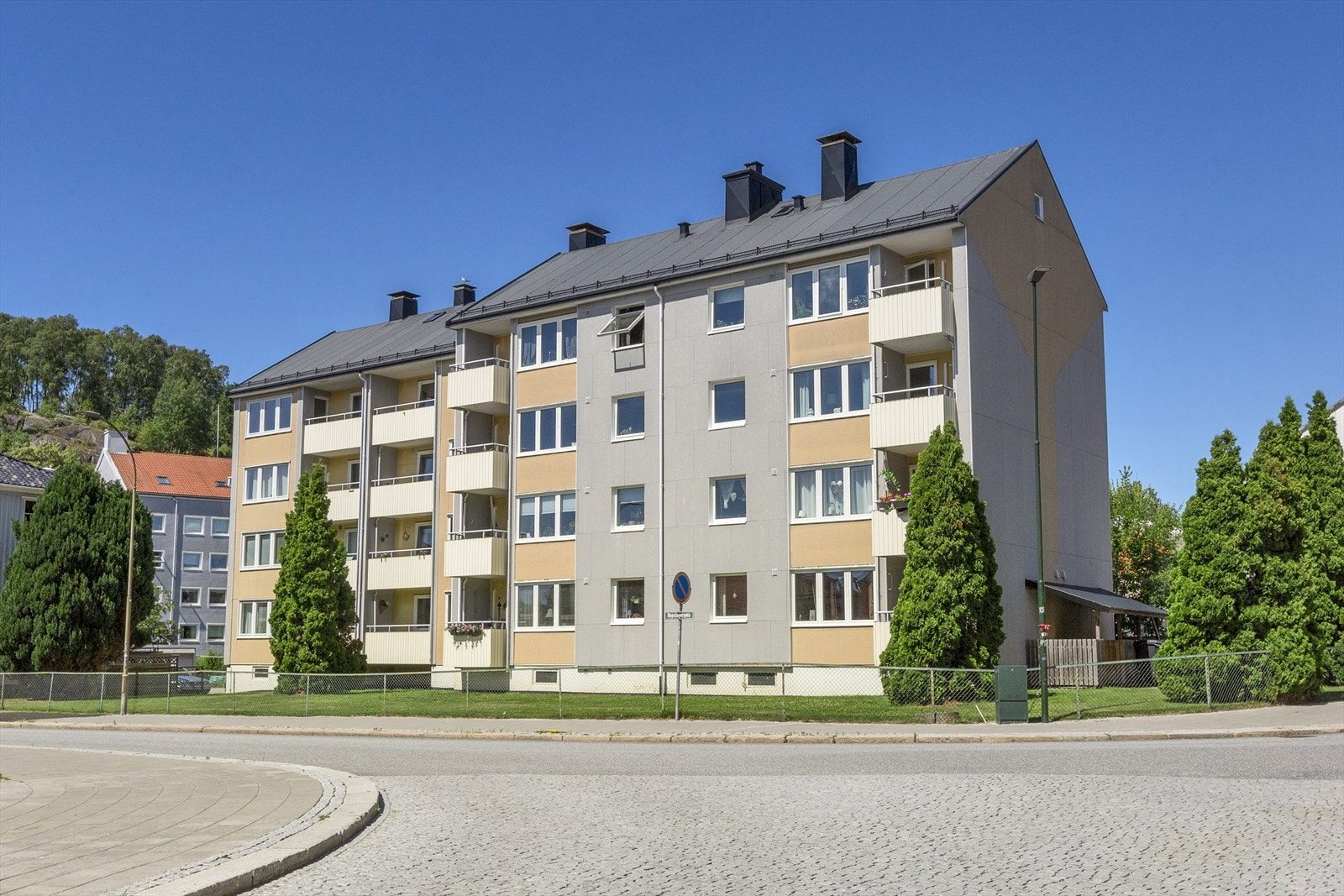 Leiligheten er beliggende i 4. etasje med flott utsikt og som endeleilighet. Galleribilde