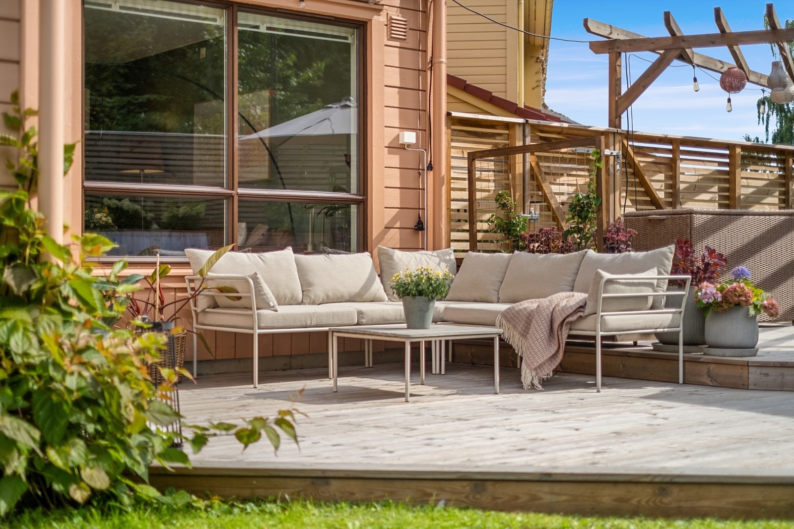 Her er det godt med rom for sosiale sammenkomster og solbading. Galleribilde