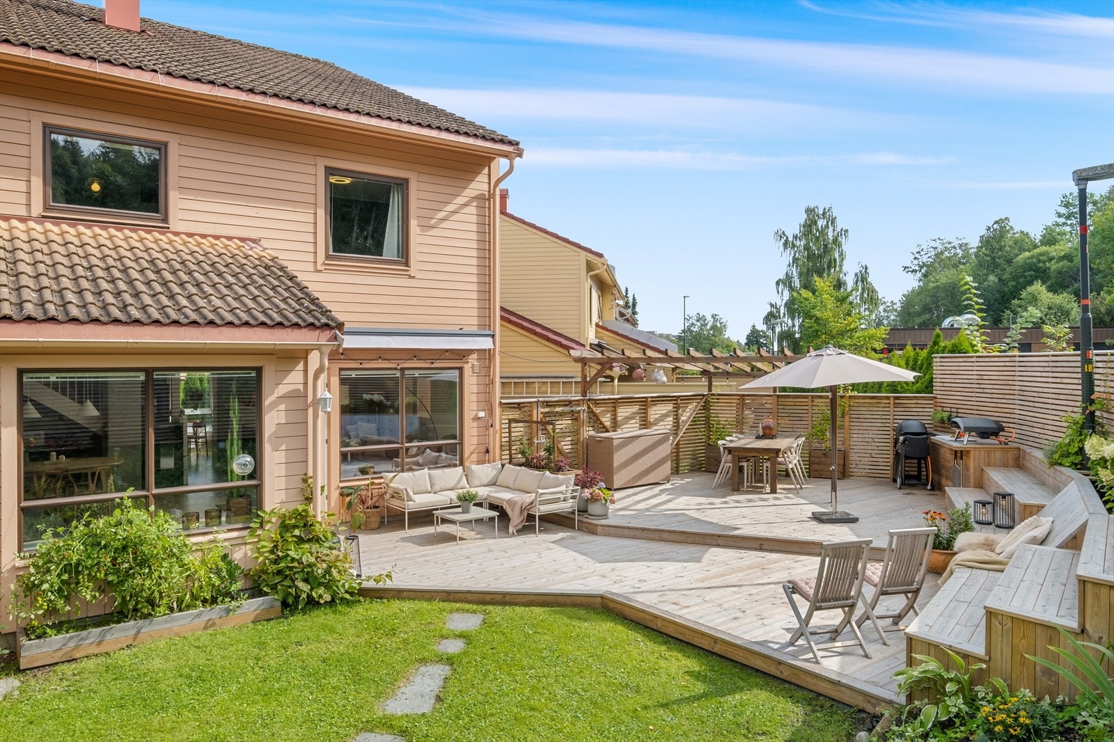 Velkommen til Hjorthehaven 42 - Presentert av Sverre Wiborg - Nordvik Bærum Galleribilde