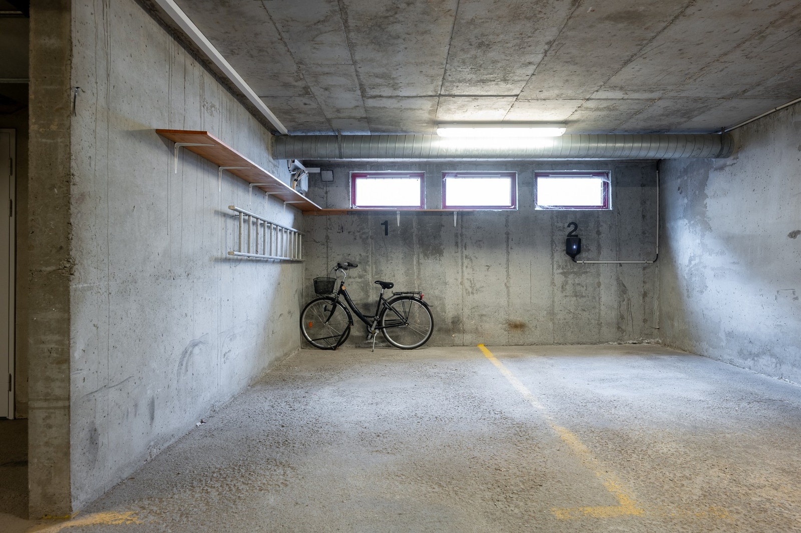 Garasjeplass Galleribilde