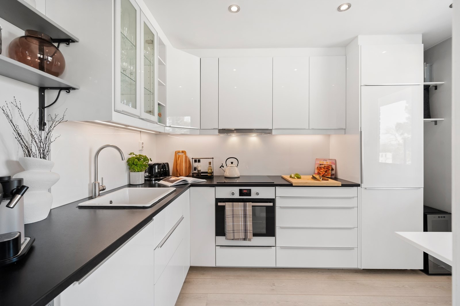 Adskilt kjøkkenløsning. Galleribilde