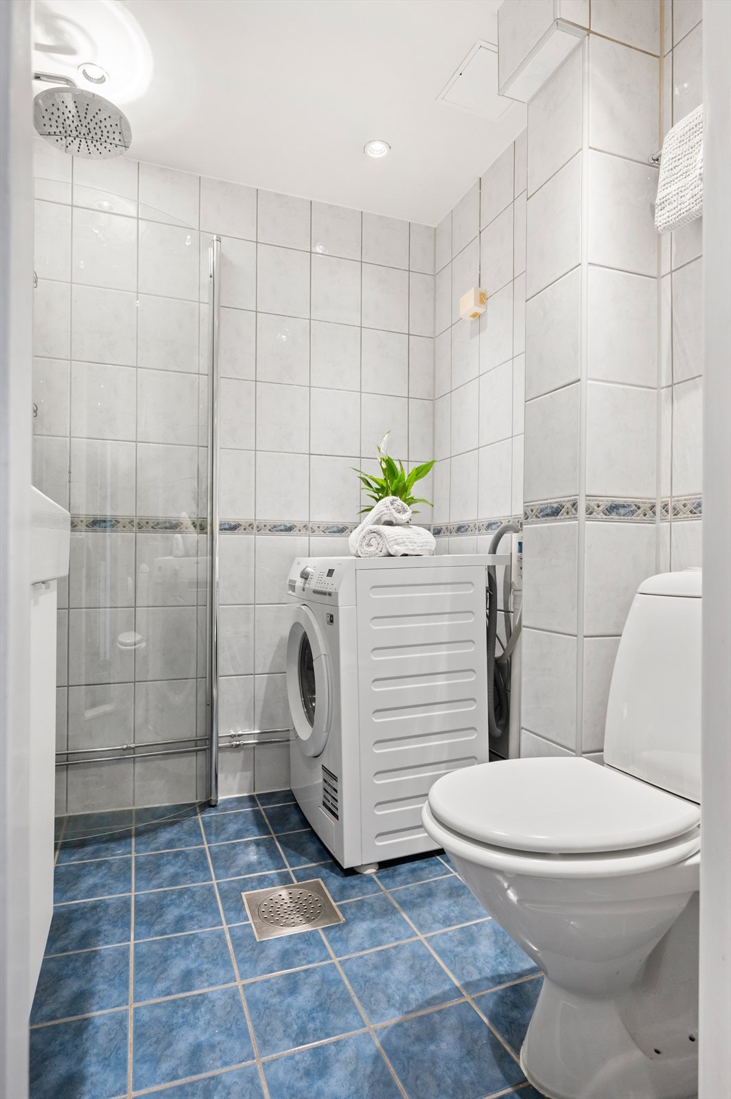 Badet ble rehabilitert i regi av borettslaget i 2002, soilrør og sluk ble skiftet i den forbindelse. Galleribilde