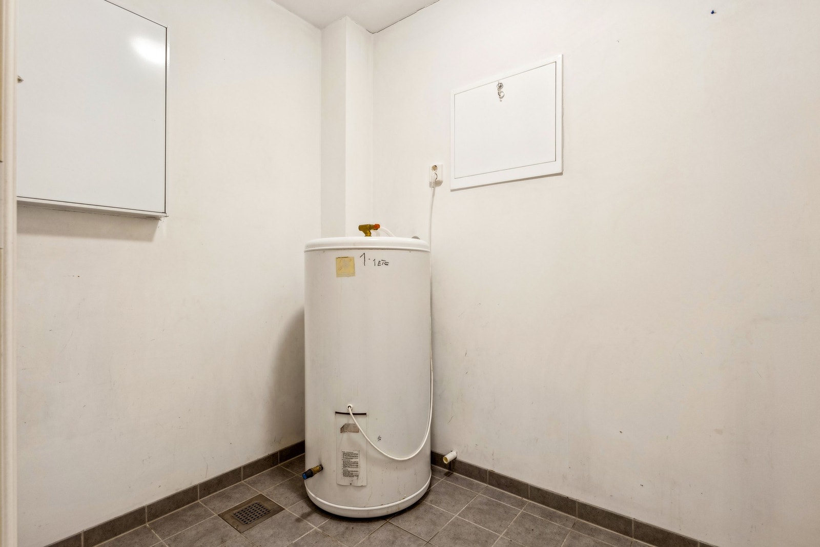 Leiligheten har et teknisk rom hvor man også finner ventilasjonsaggregat. Galleribilde