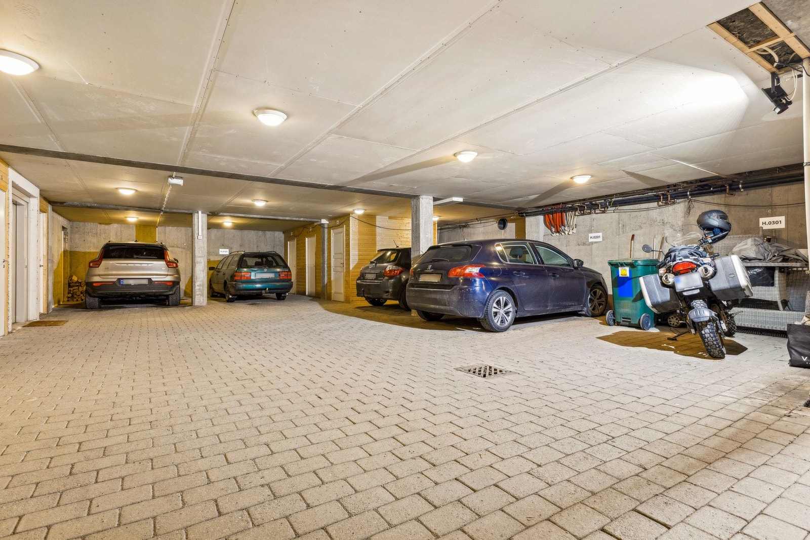 Med leiligheten følger disponibel parkeringsplass og bod på ca. 7m². Galleribilde