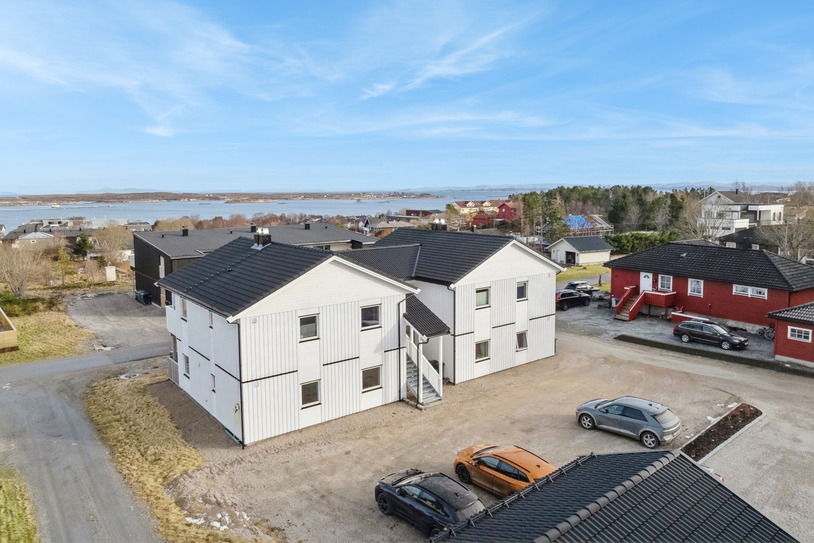 Pen og praktisk 3-roms leilighet med sentral beliggenhet på Sistranda Galleribilde