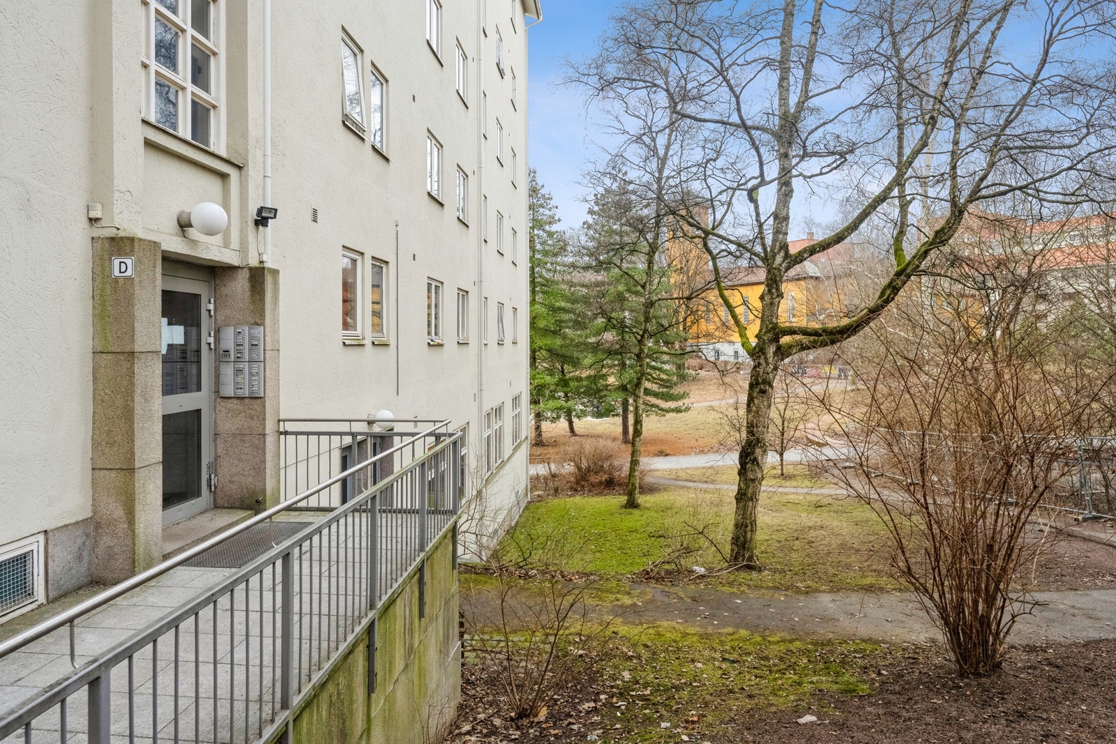 Her bor man sentralt men tilbaketrukket, med Iladalen park rett utenfor døren Galleribilde