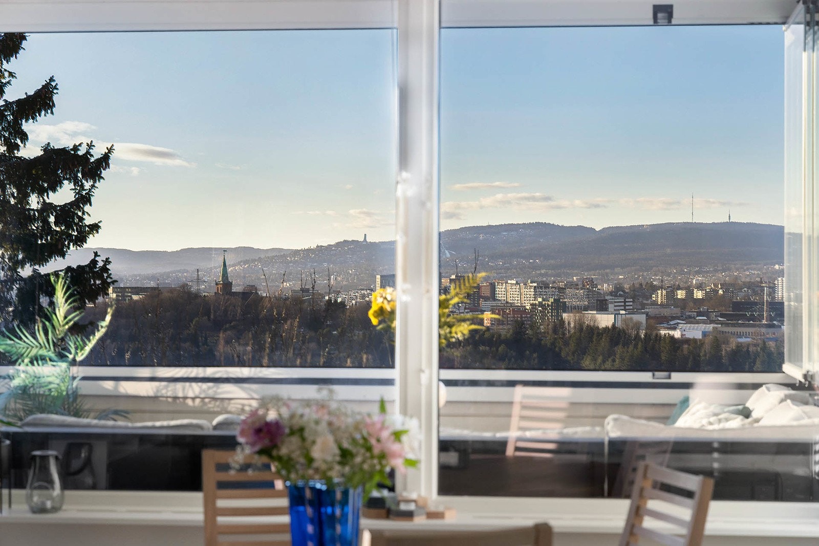 Utsikt mot ikoniske Holmenkollen! Galleribilde