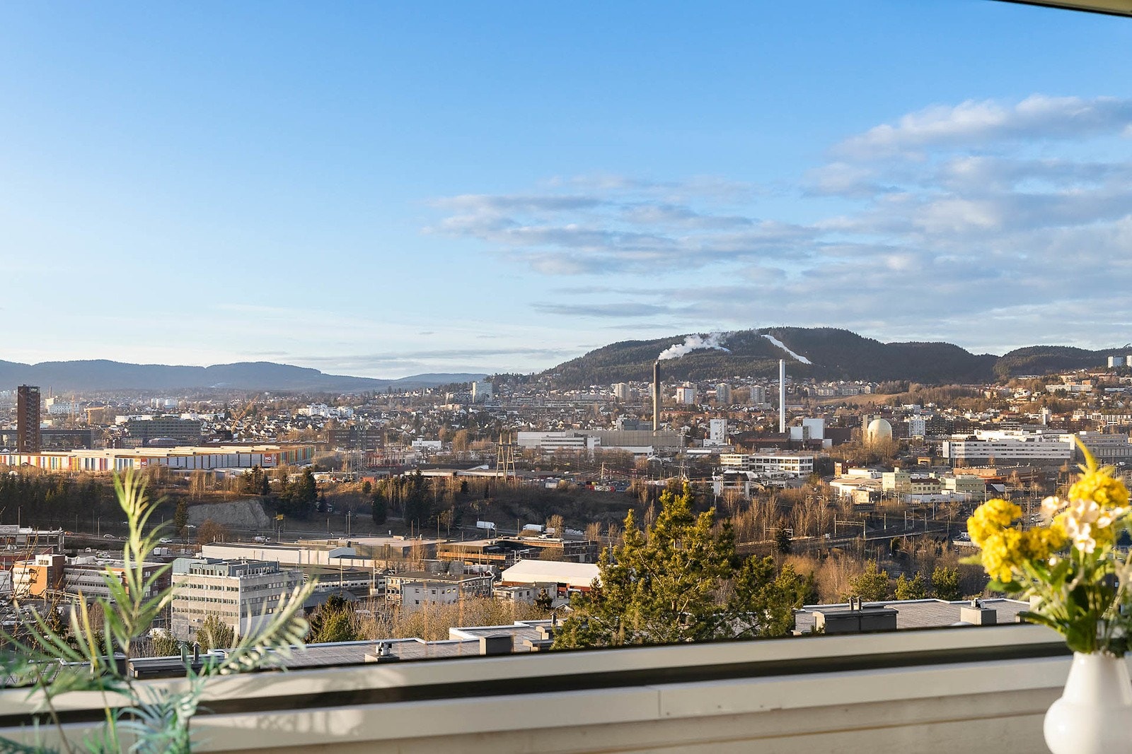 Utsikt over byen. Galleribilde