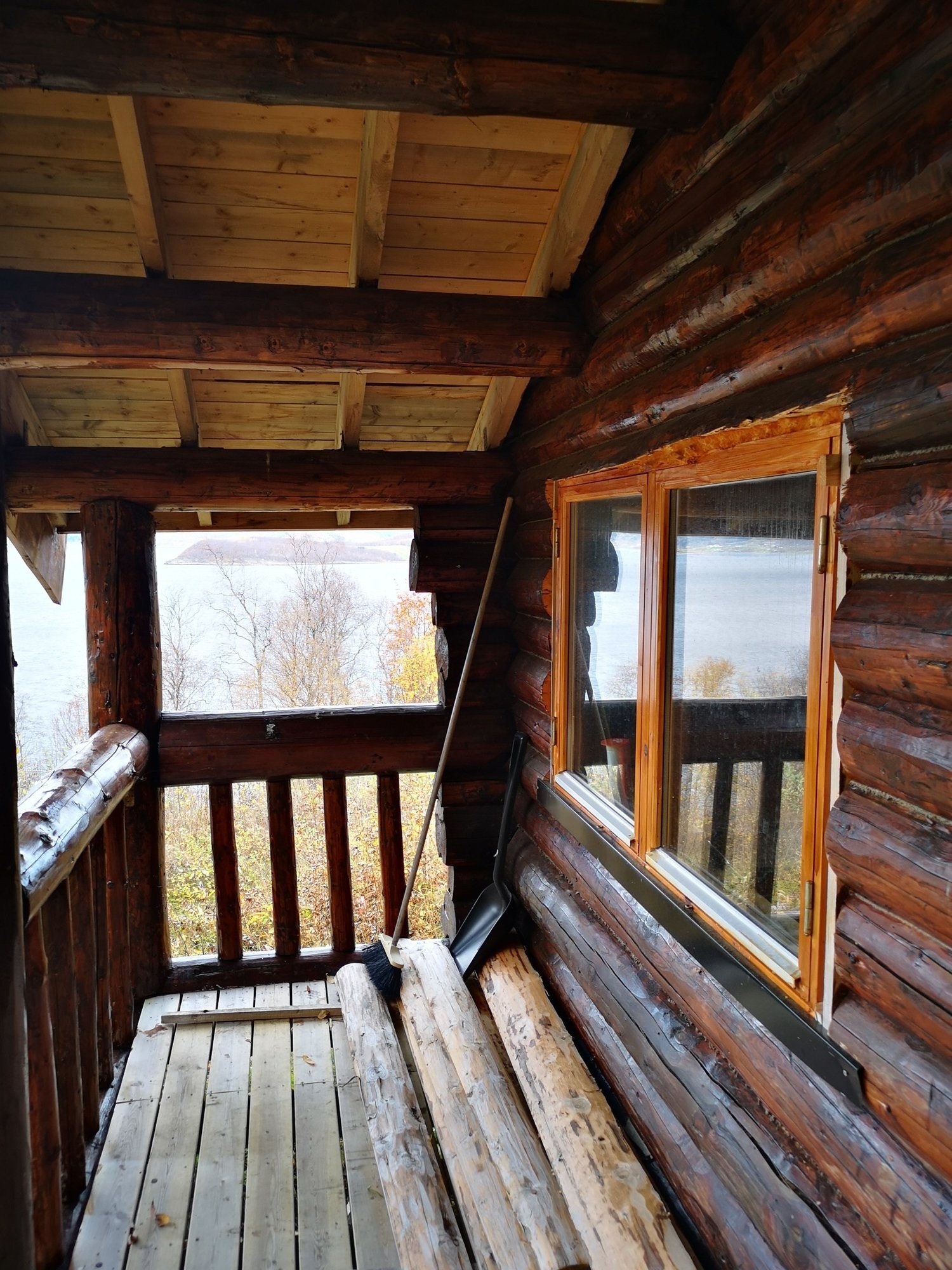 Veranda fram før inngangen. Galleribilde