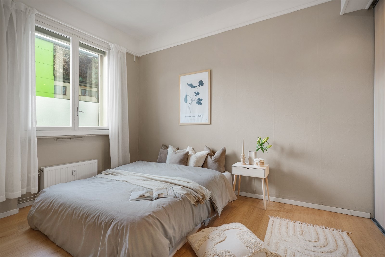 - Merk at leiligheten er malt i gjennomgående lune, tidsriktige farger som enkelt lar deg sette ditt eget preg - Galleribilde