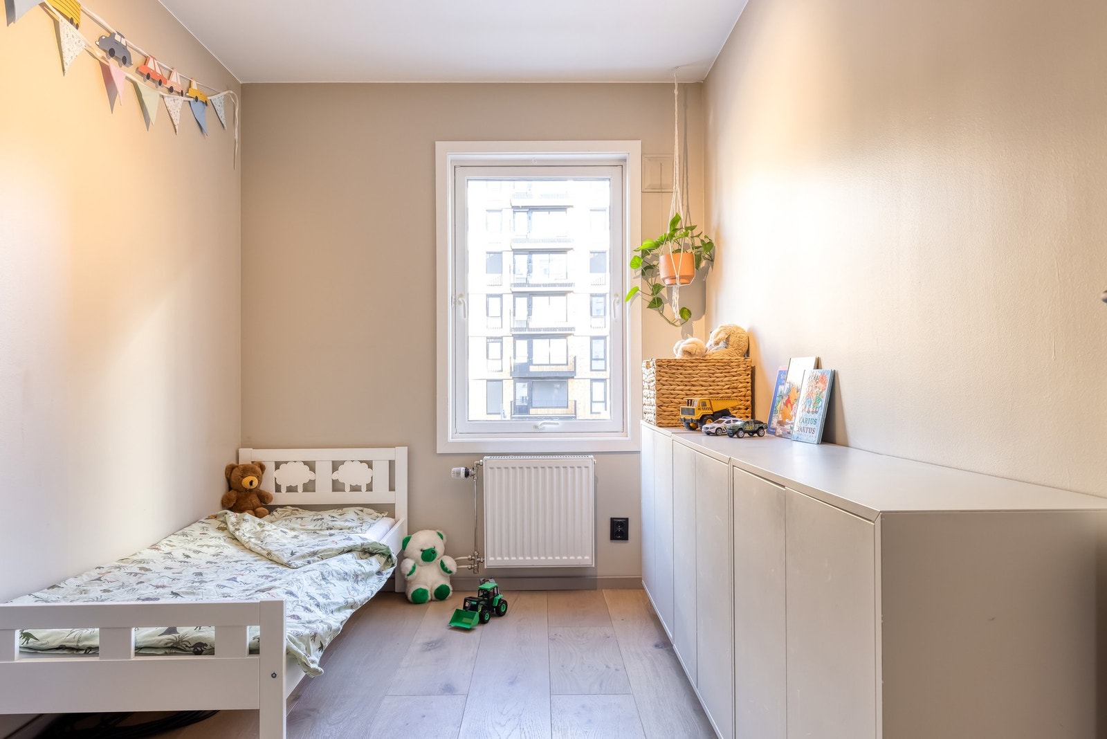 Rommet er perfekt som barnerom, gjesterom og/eller kontor - alt etter ønske og behov. Galleribilde