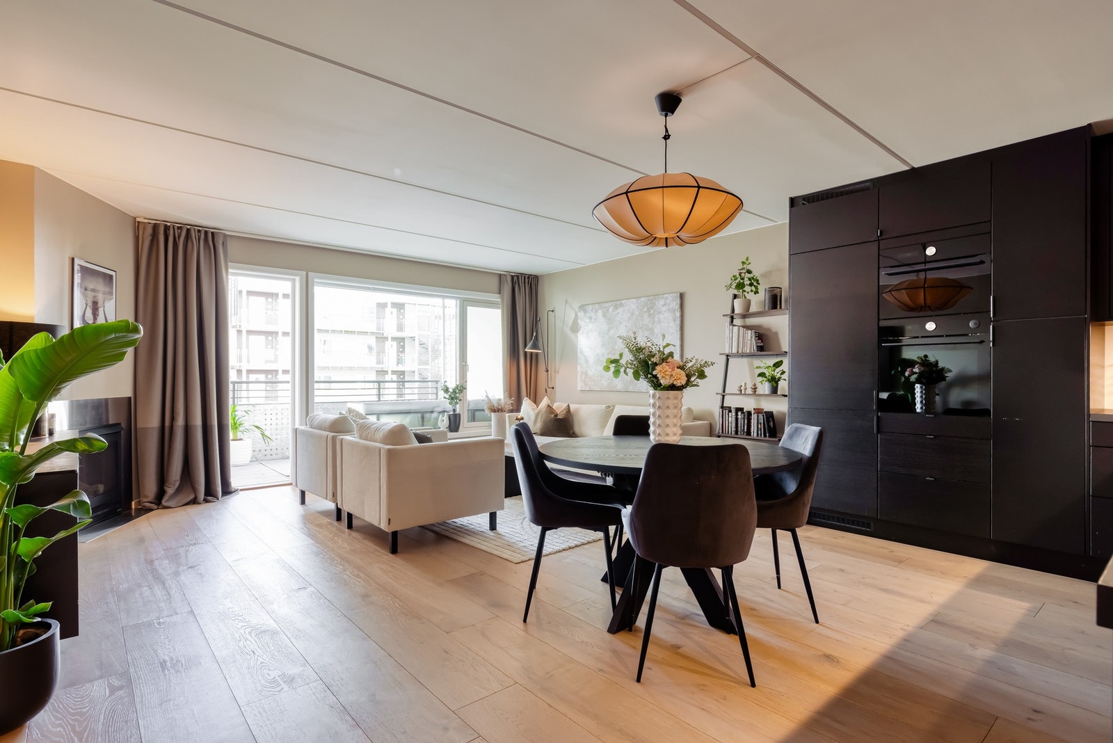 Fredrik Lund ved EIE Løren har gleden av å ønske velkommen til Børsteveien 4A! Galleribilde