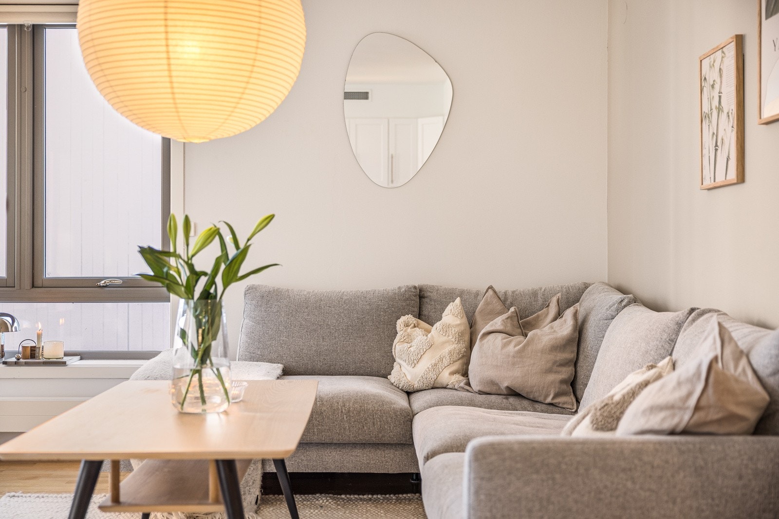Som ett av få nyere bygg i området nyter du en helt annen bokomfort enn de fleste andre bygg i området Galleribilde