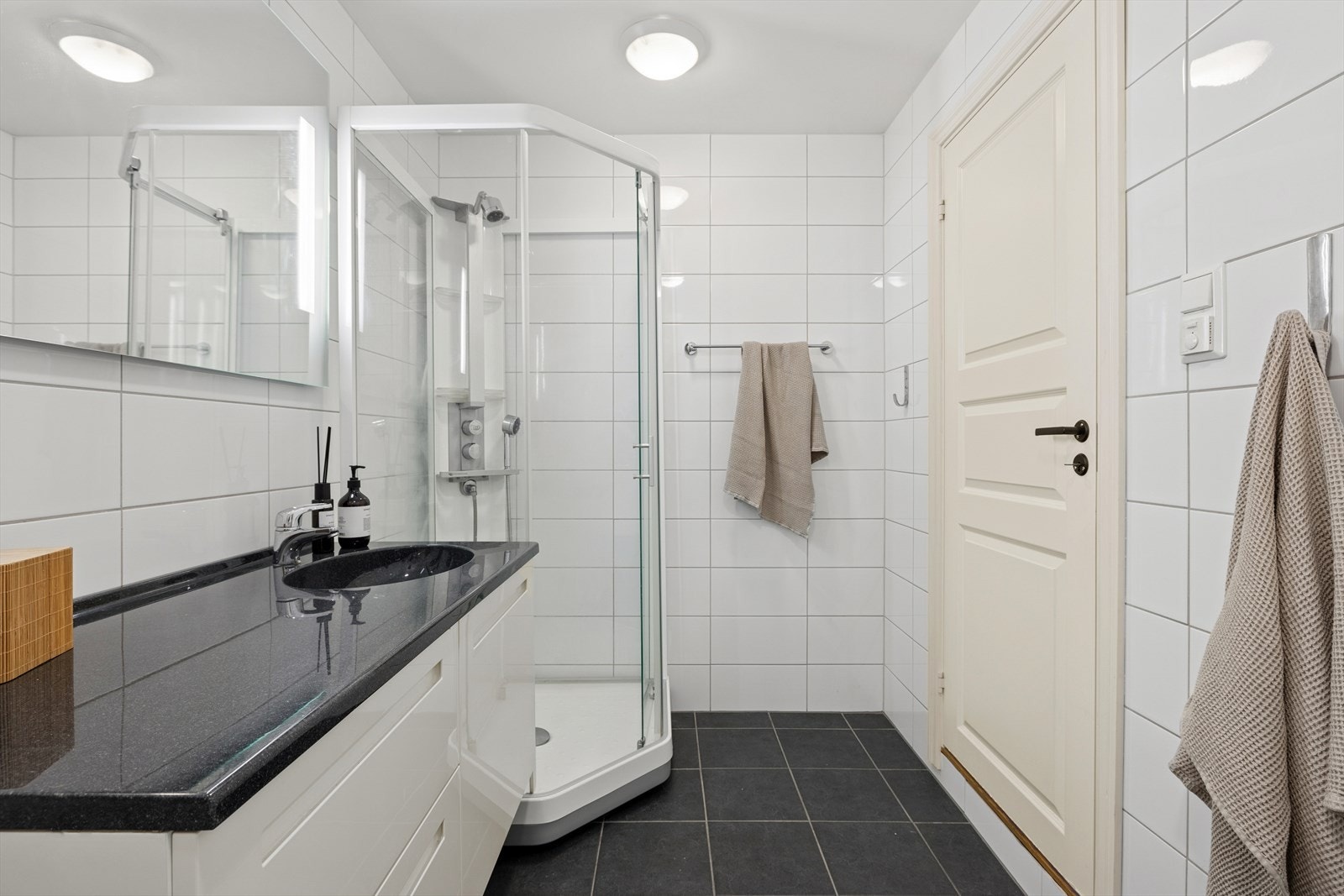 Varmekabler i gulv Galleribilde