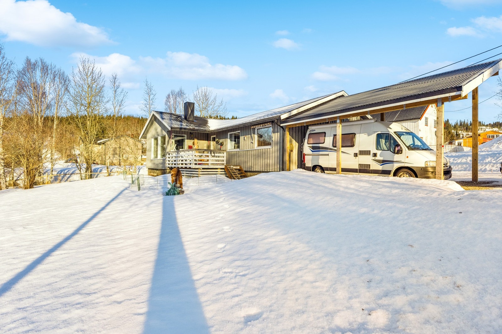 Velkommen til Nyborgveien 5 - En enebolig på solrik tomt med sentral beliggenhet. Foto: EFKT. Galleribilde