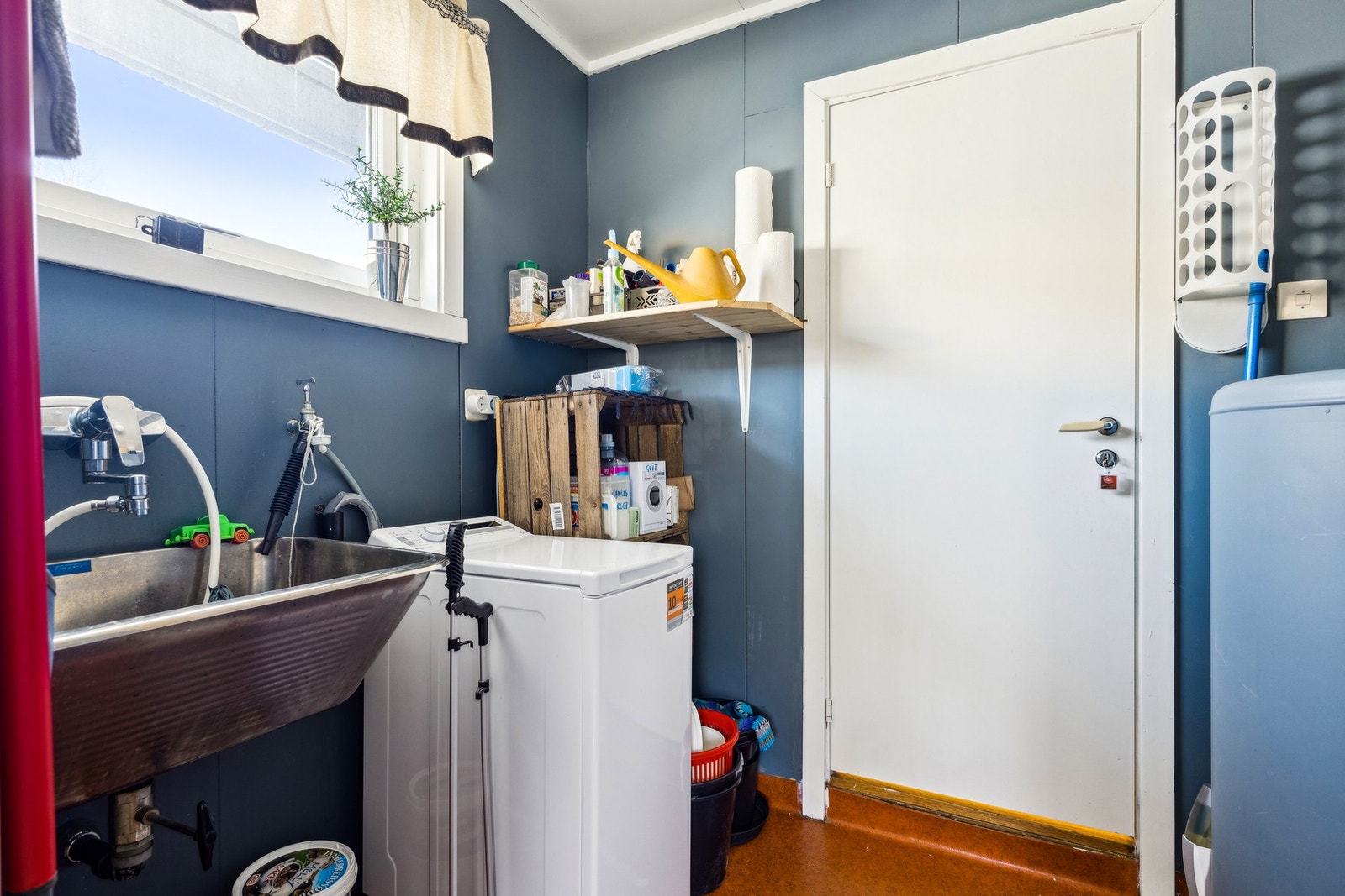 Vaskerommet ligger mellom yttergang Galleribilde