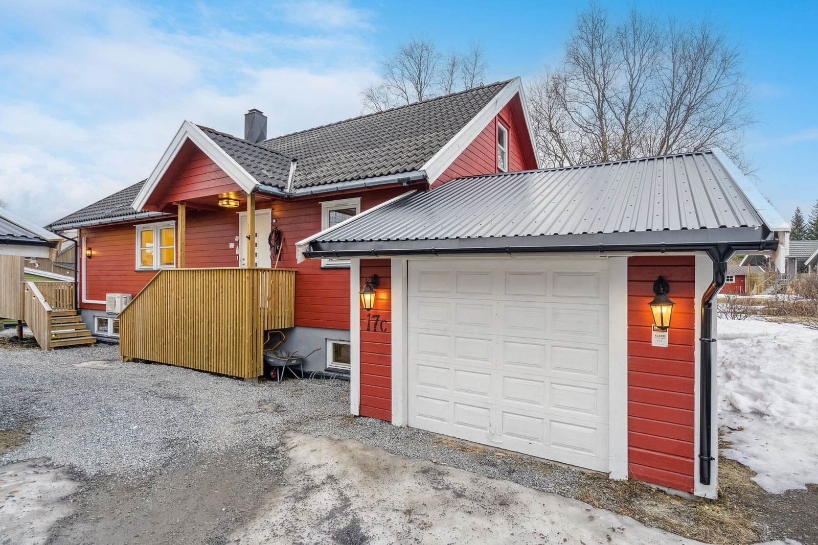 Velkommen til Langåsveien 17C! - En pen og flott eiendom med en populær plassering! Galleribilde