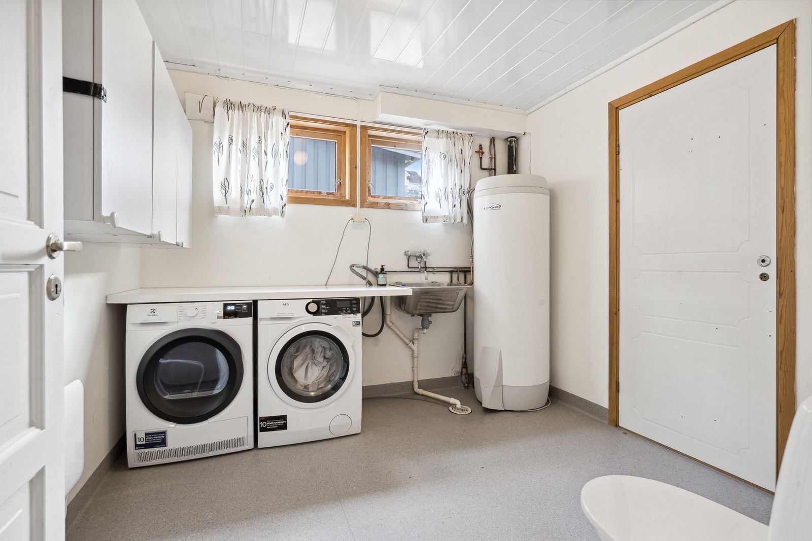 Det ble i 2024 lagt helt nytt gulvbelegg m/ tetning mot sluk, samt nytt toalett. VVB - 2014. Galleribilde