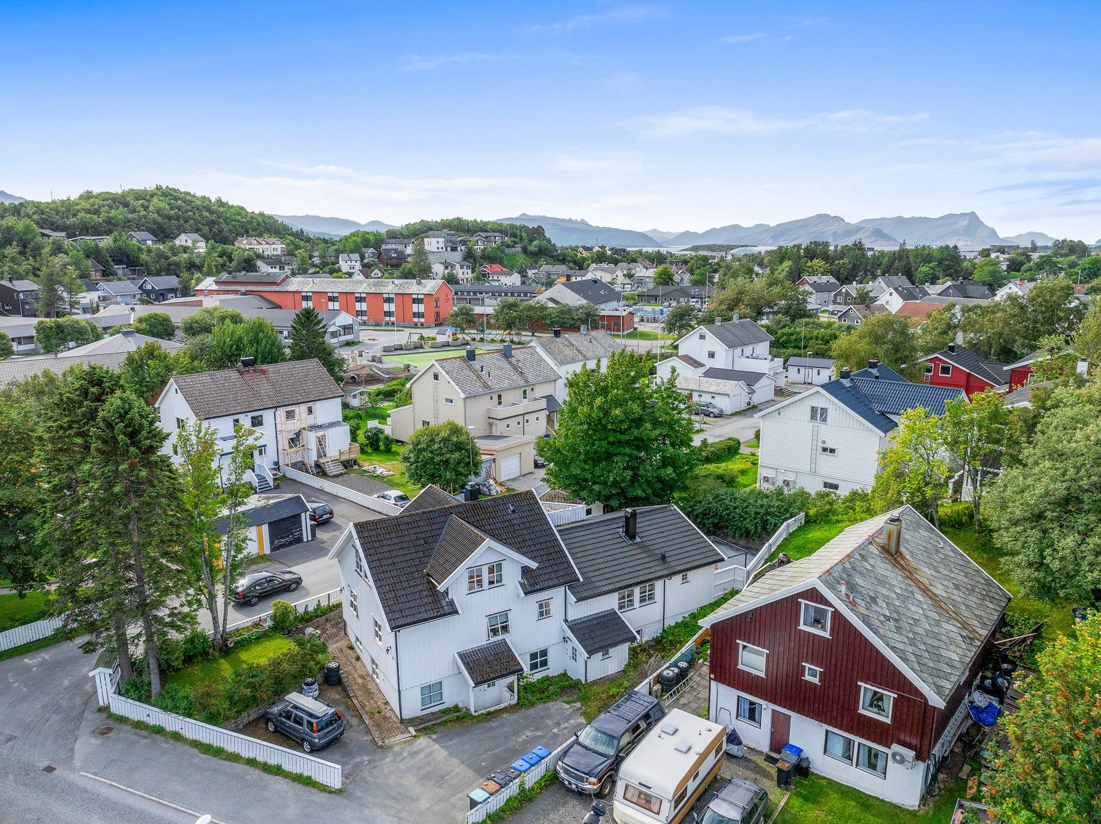 En lys og praktisk bolig fordelt over to etasjer. Galleribilde