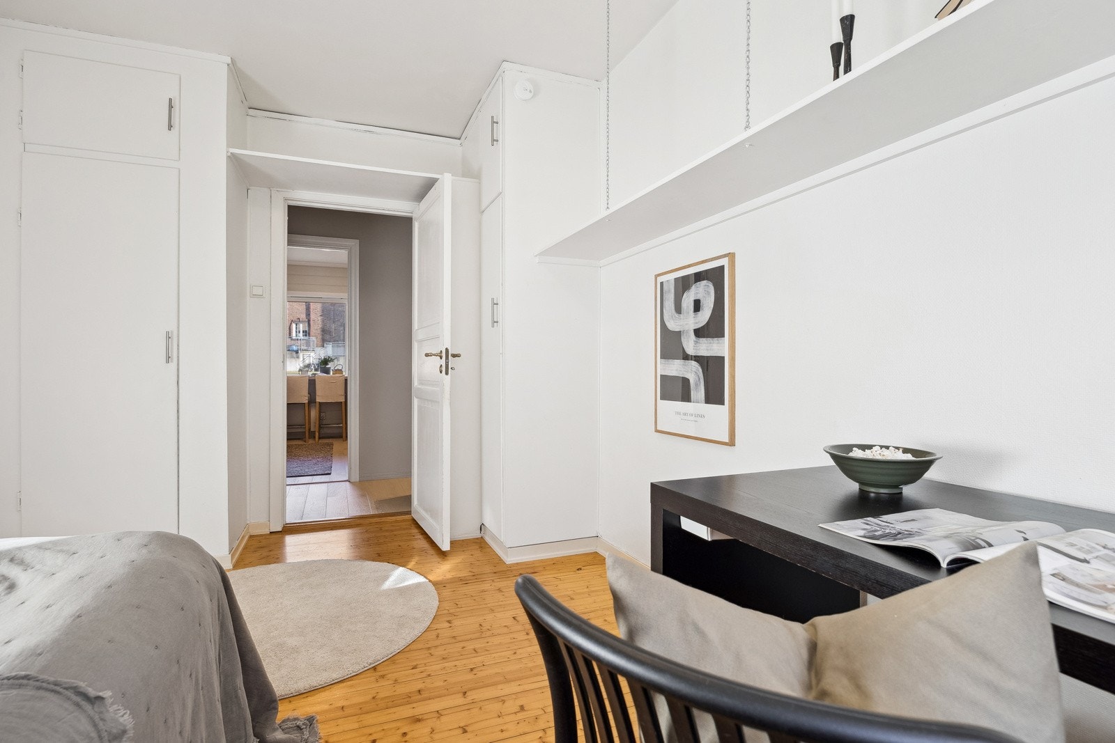 Her er det god plass til å innrede med dobbeltseng, garderobeløsning og pult. Galleribilde