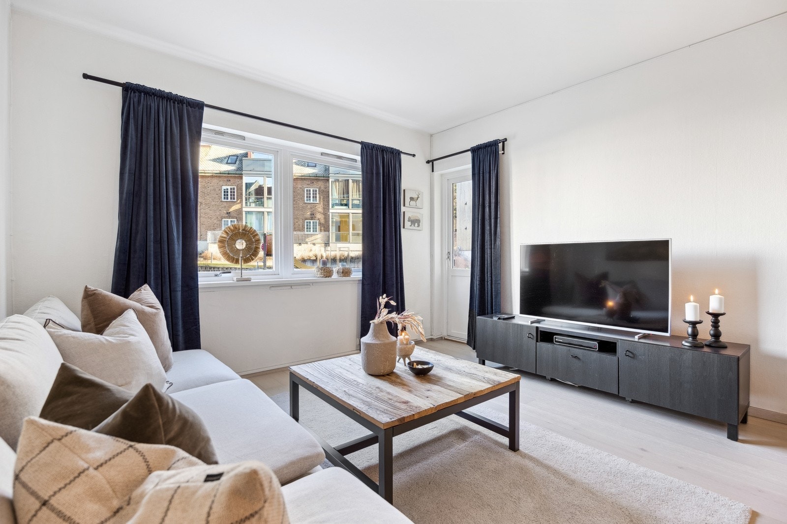 En lys og moderne 3-roms leilighet med attraktiv beliggenhet nær NTNU og St. Olavs. Galleribilde