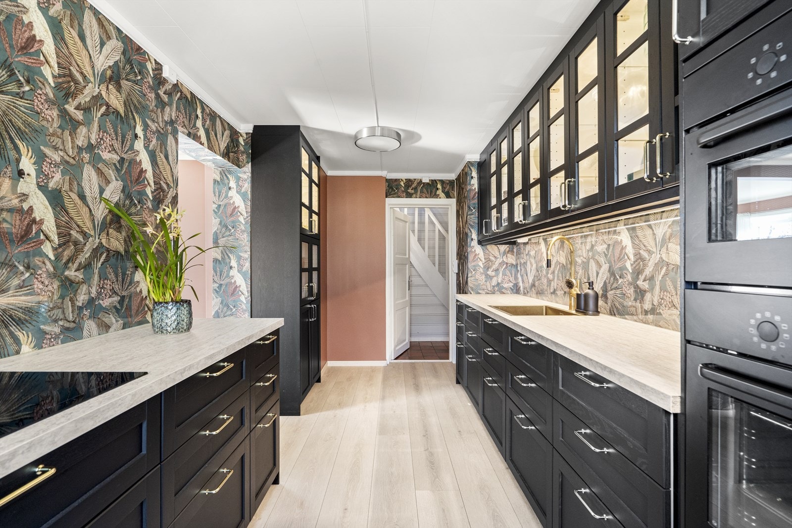 Lekkert gjennomført kjøkken fra 2021 Galleribilde