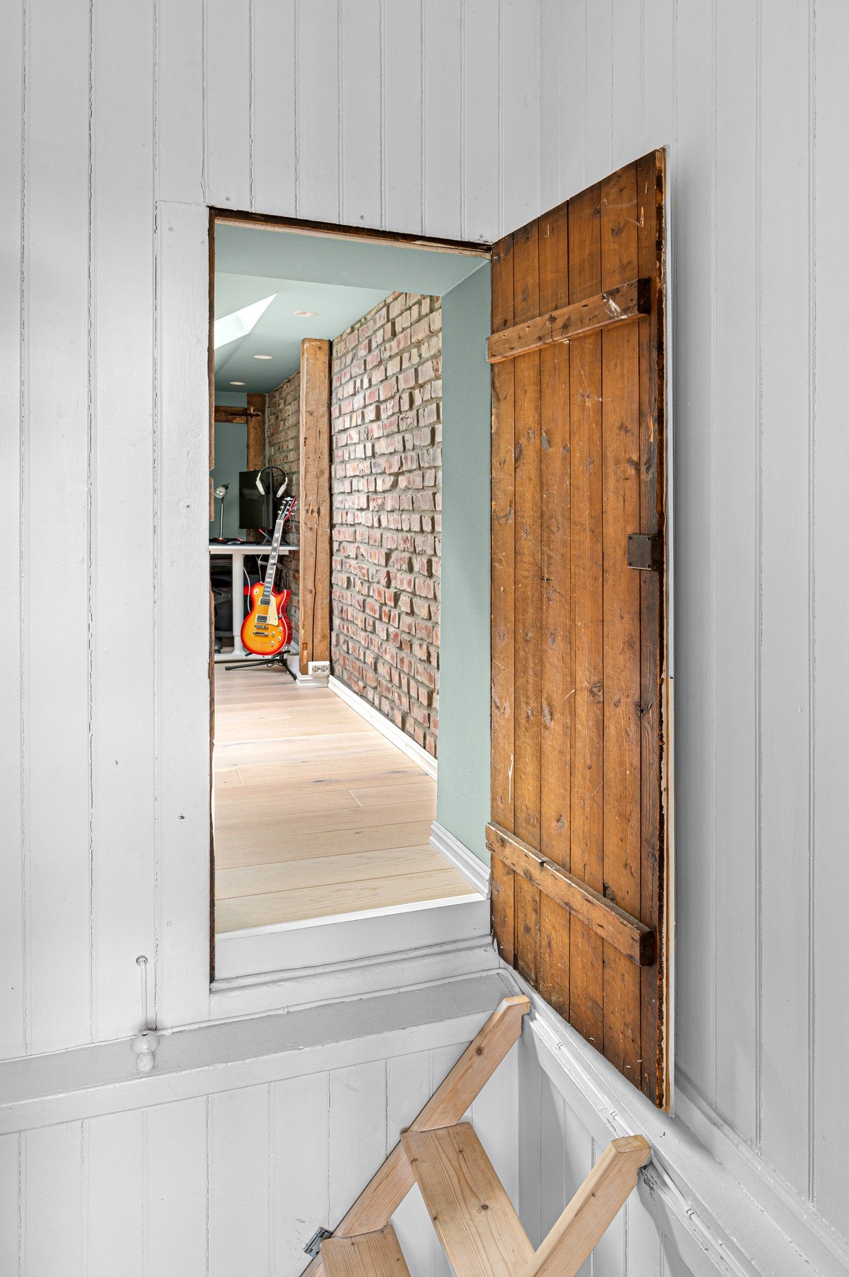 Videre opp i leiligheten finner man ei loftstue. Galleribilde