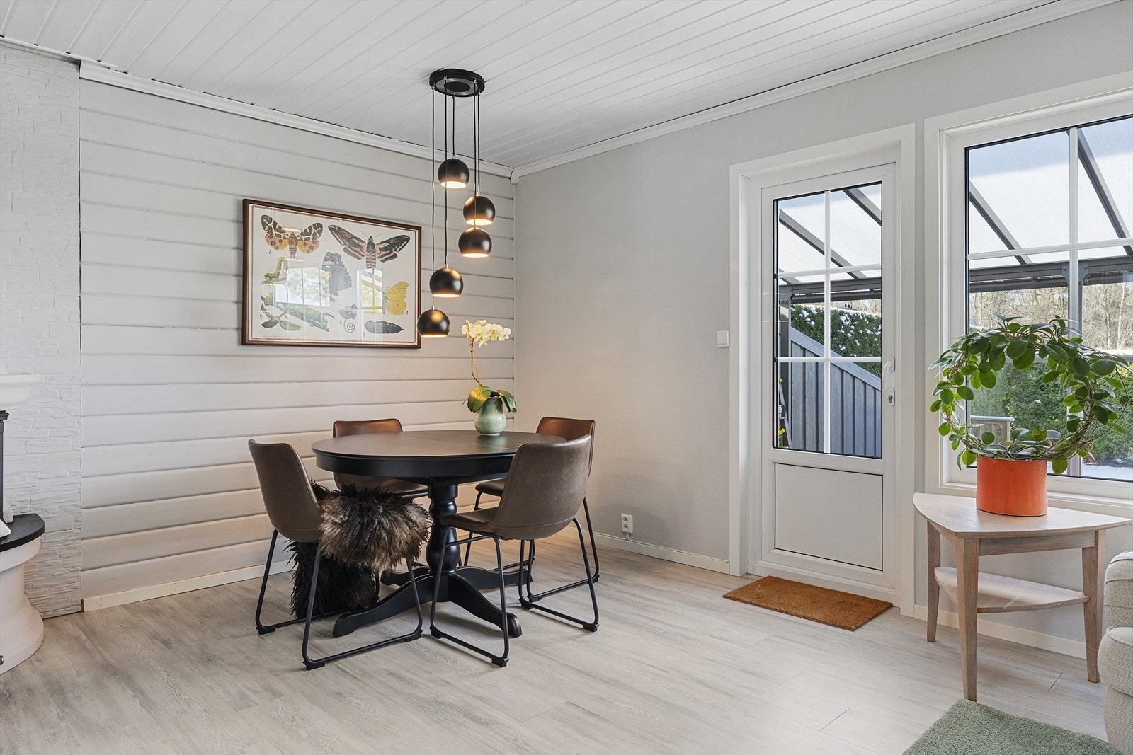 Fra stuen er det utgang til delvis overbygget uteområde Galleribilde