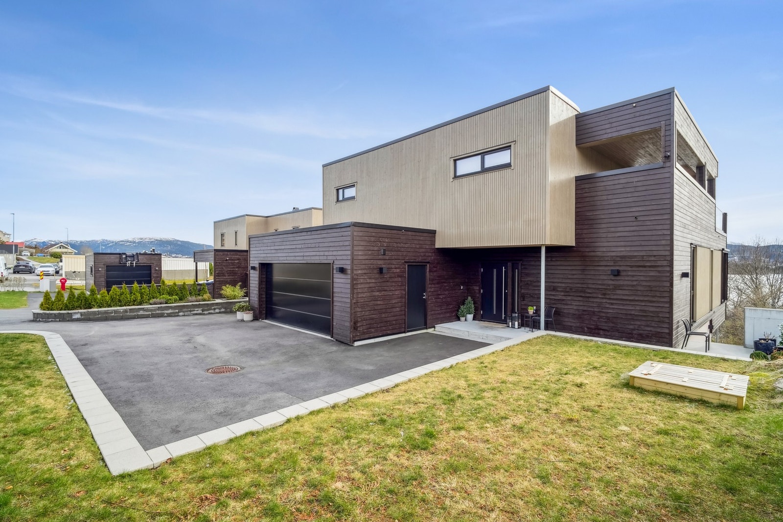 Eiendommen er pent opparbeidet, og klar til å ta imot nye eiere. Galleribilde