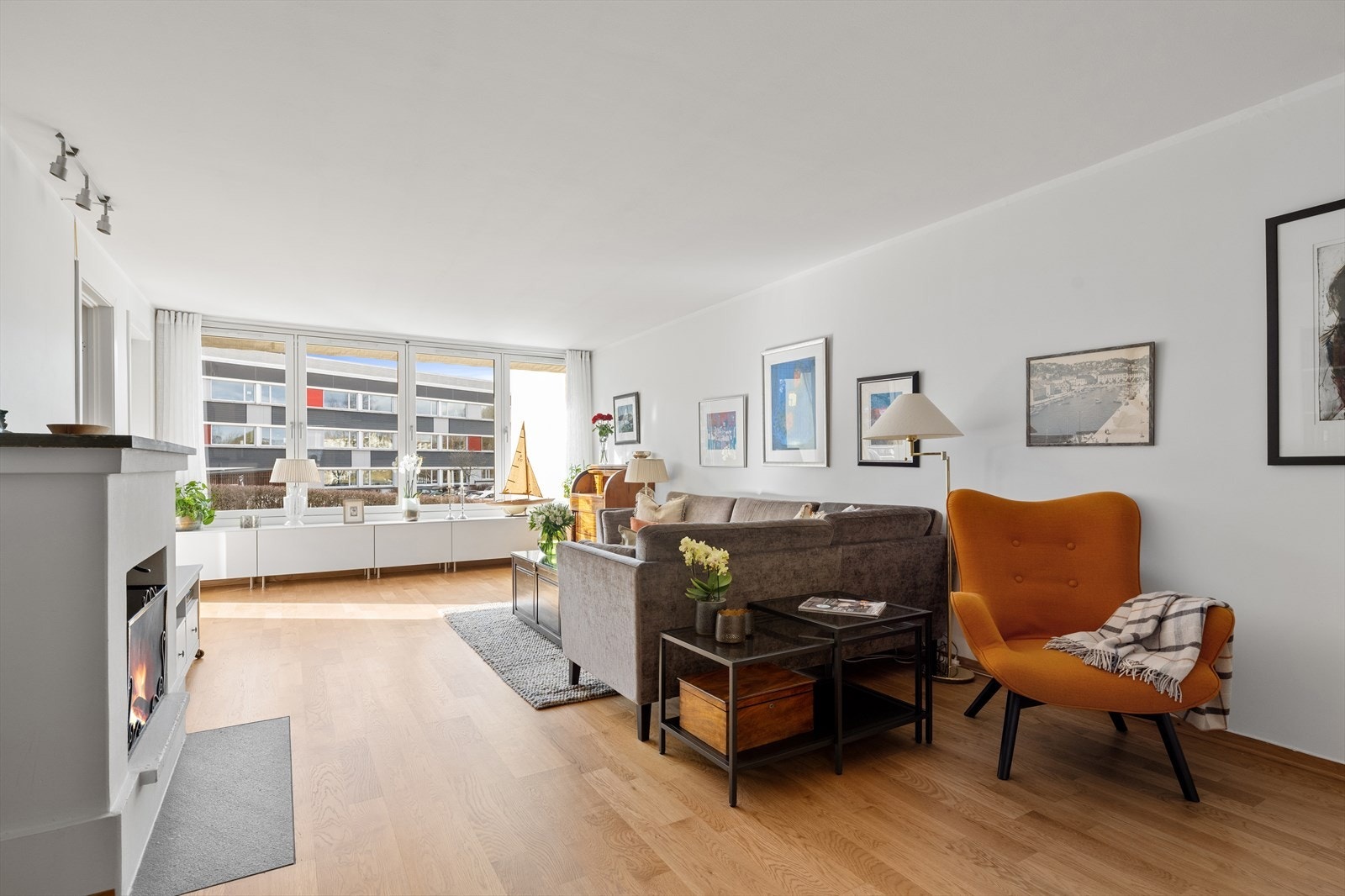 Velkommen til Solhaugveien 88C presentert av Andreas Solberg v/ Nordvik Bærum. Galleribilde