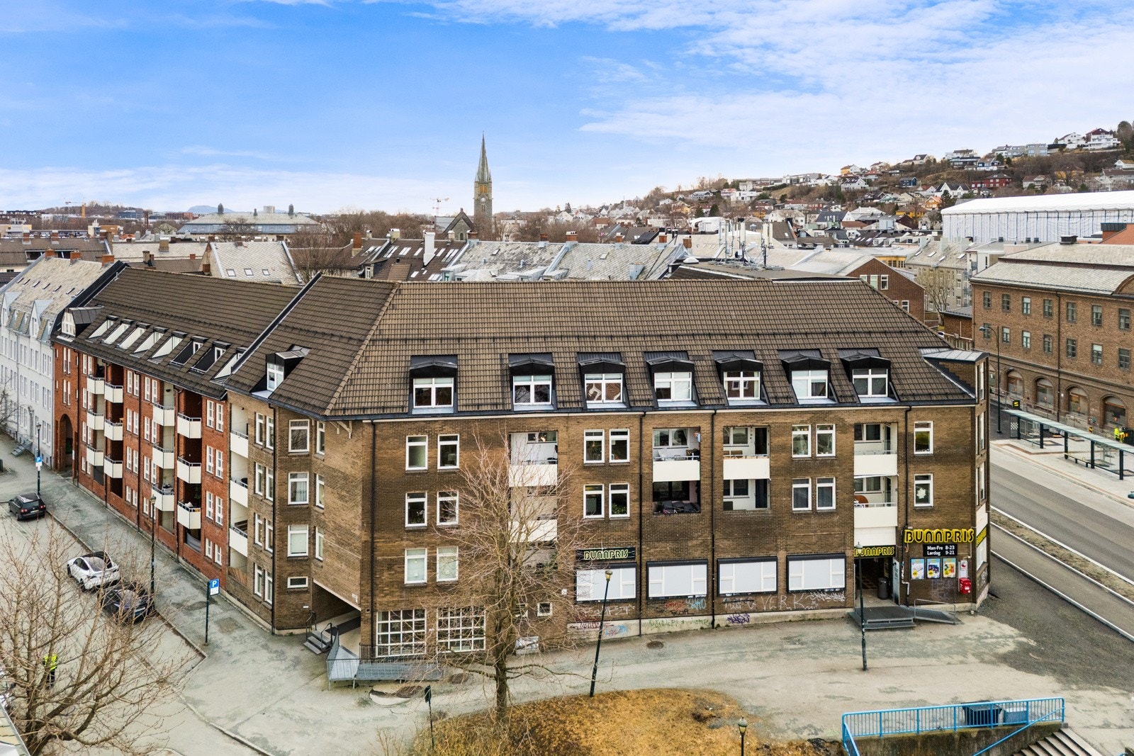 Eiendommen ligger i et rolig og populært område. Galleribilde