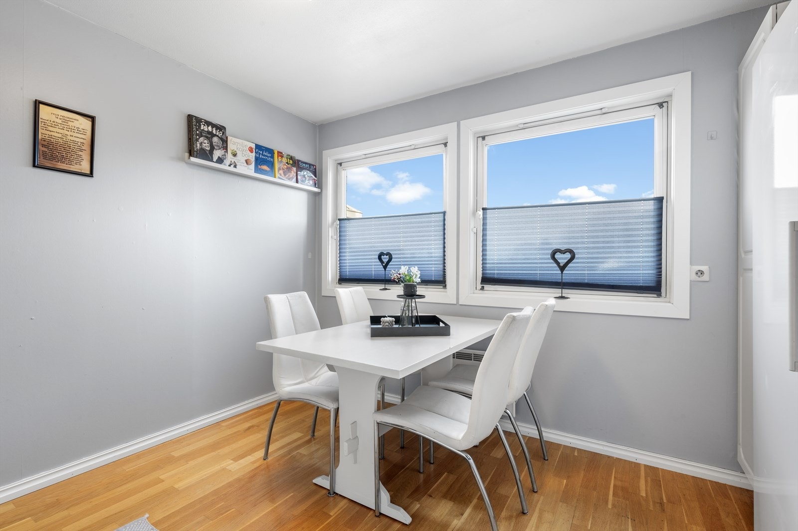 Spiseplass på kjøkkenet Galleribilde