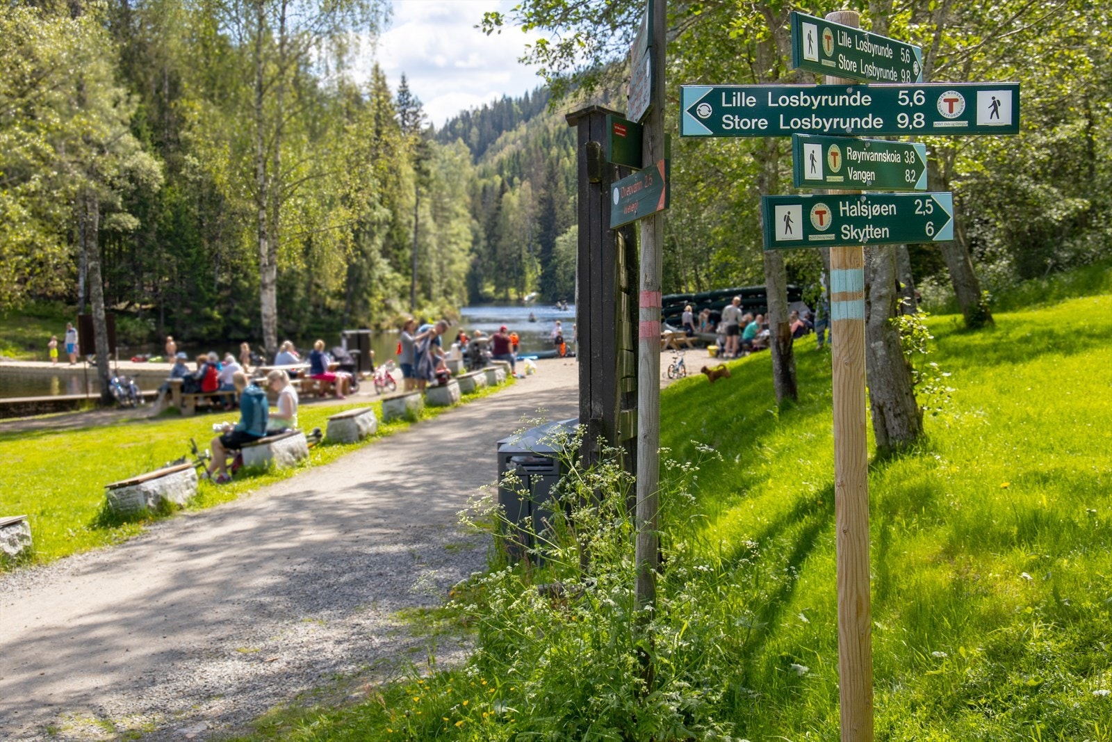 Det er svært gode tur- og rekreasjonsmuligheter i kommunen, her fra Mønevann. Galleribilde