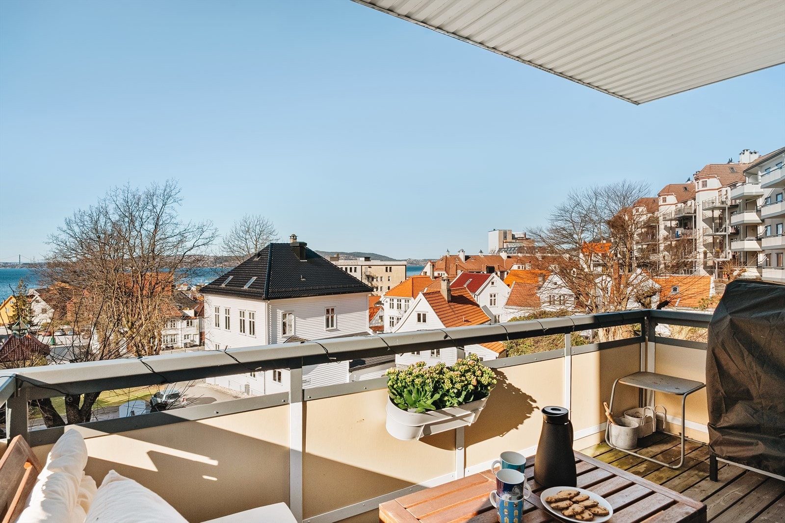 - Nydelig, vestvendt balkong på 7,7 m² - Galleribilde