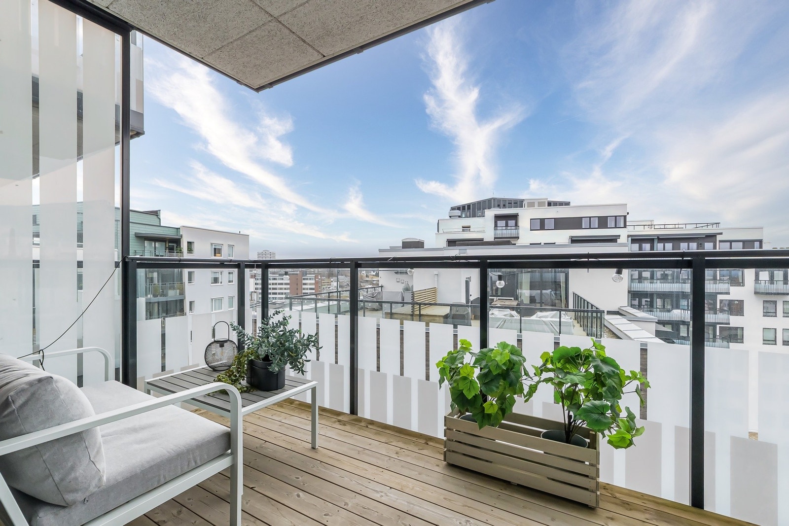 Her er det god plass til utemøbler, grill og beplantning. Galleribilde