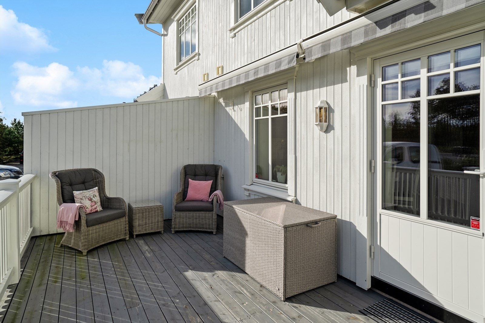 Boligen flere fine uteplasser Galleribilde