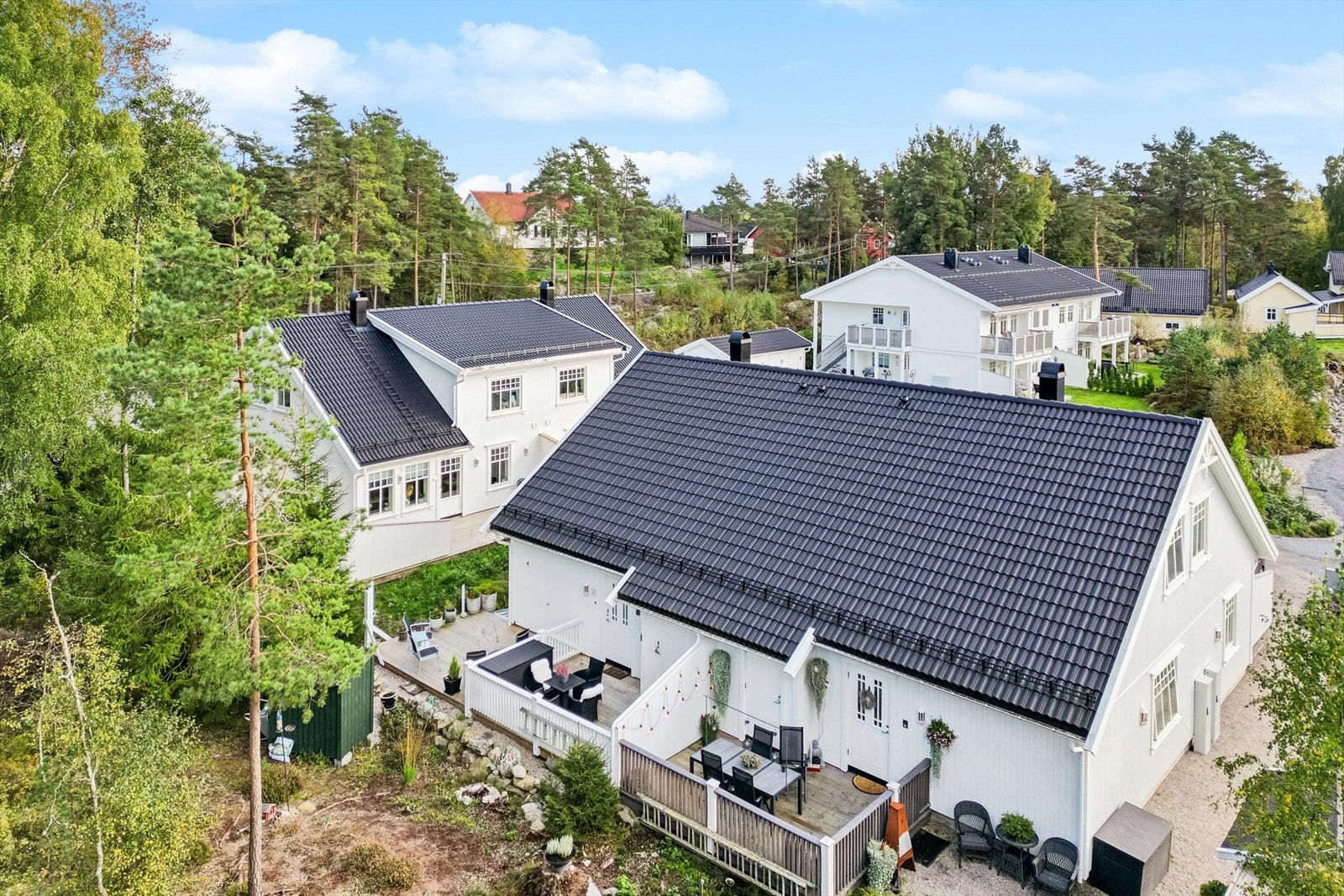 Boligen har en fin og rolig beliggenhet i blindvei Galleribilde