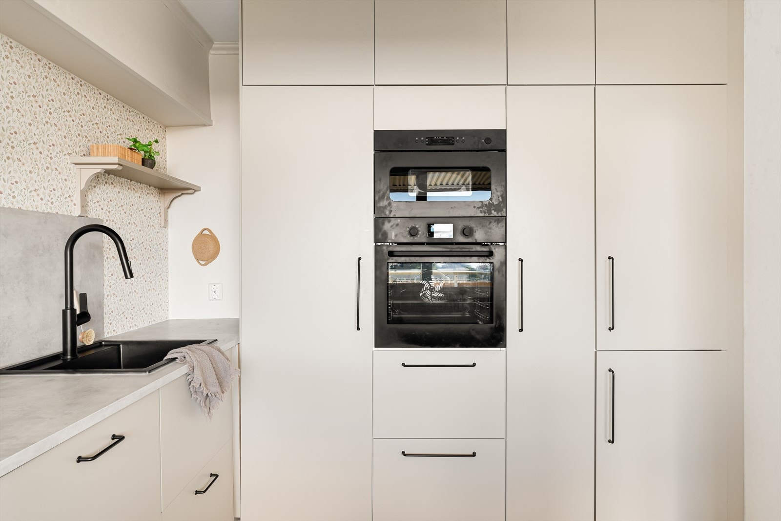 Hvitevarer i "riktig" høyde. Galleribilde