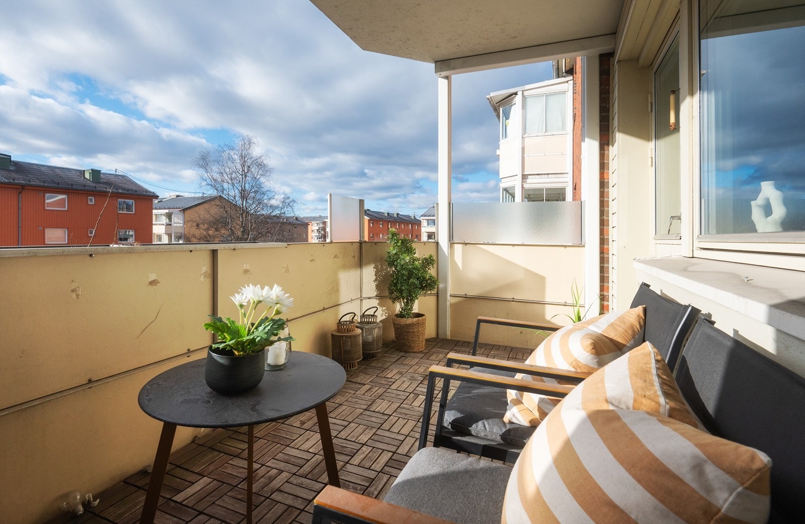 Her har man god plass til en sittegruppe og/eller annen ønskelig innredning. Galleribilde