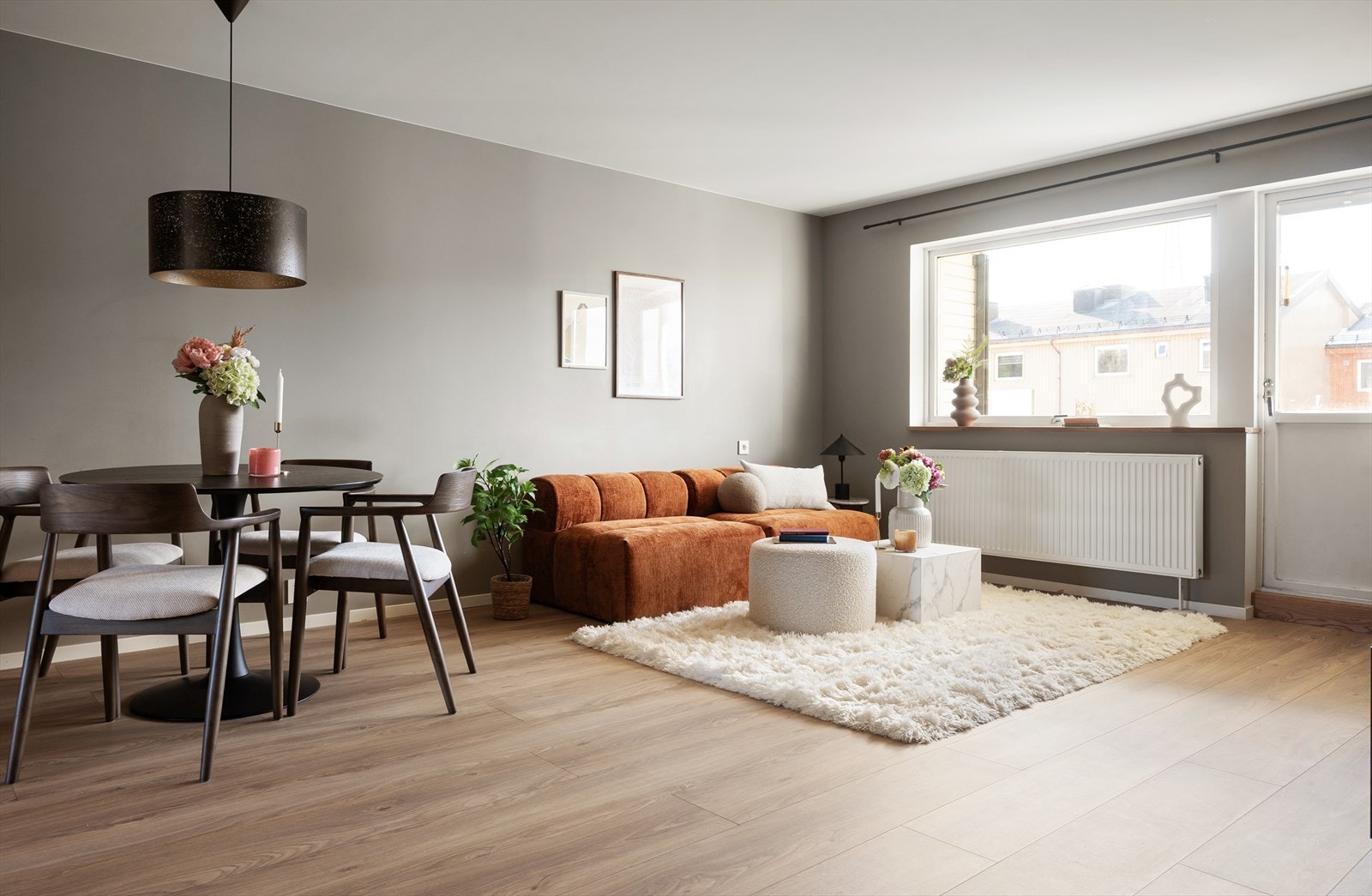 Velkommen til Karl Staaffs vei 56, presentert av Andreas Motzfeldt Raasok // EiendomsMegler1. Galleribilde