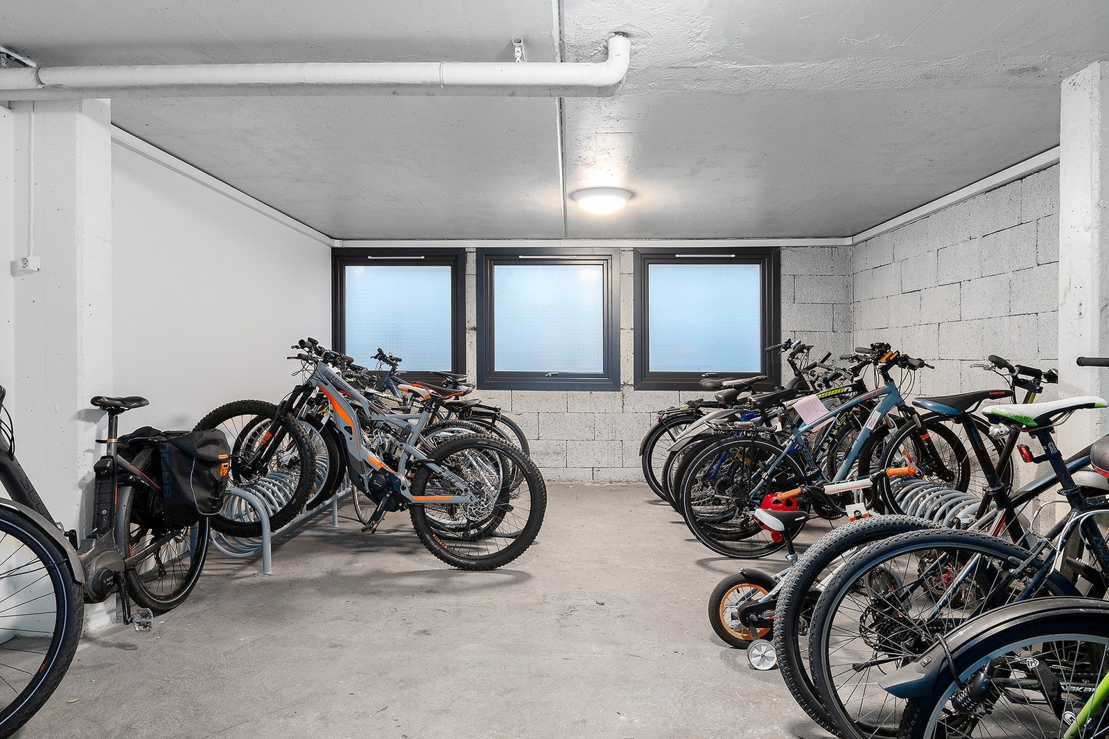 Borettslaget har felles sykkelparkering. Galleribilde
