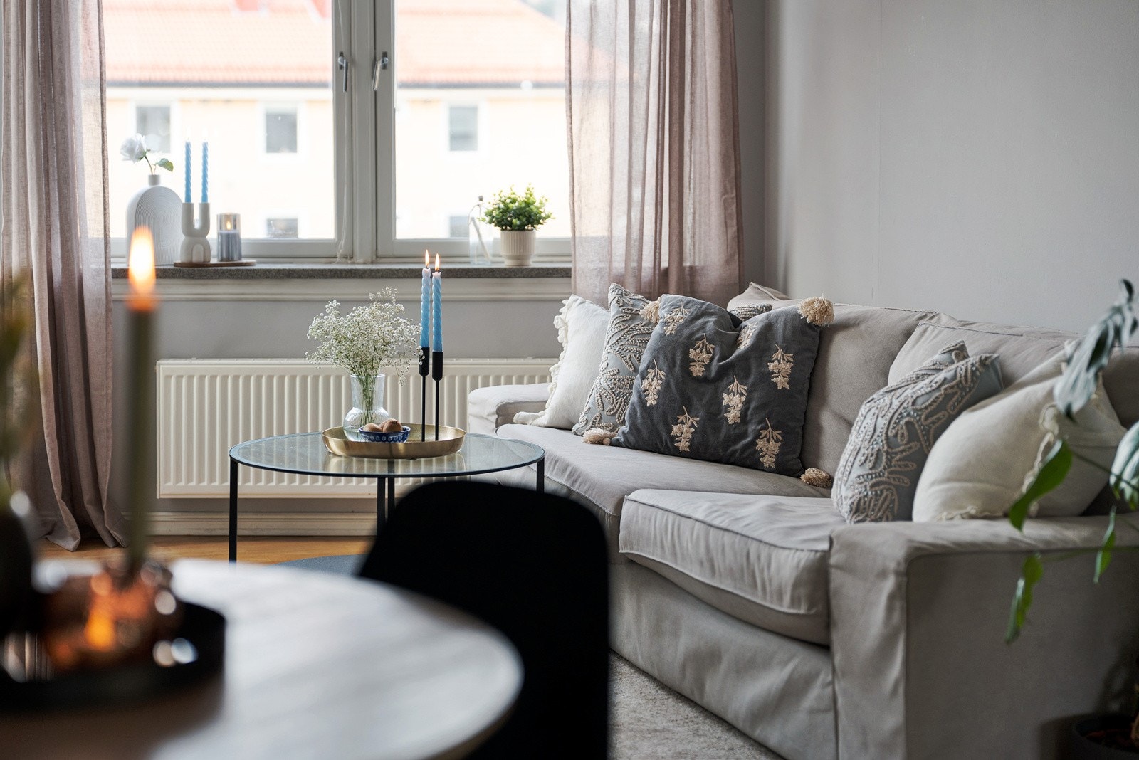 Fjernvarme, varmtvann og kommunale avgifter er inkludert i felleskostnadene. Galleribilde