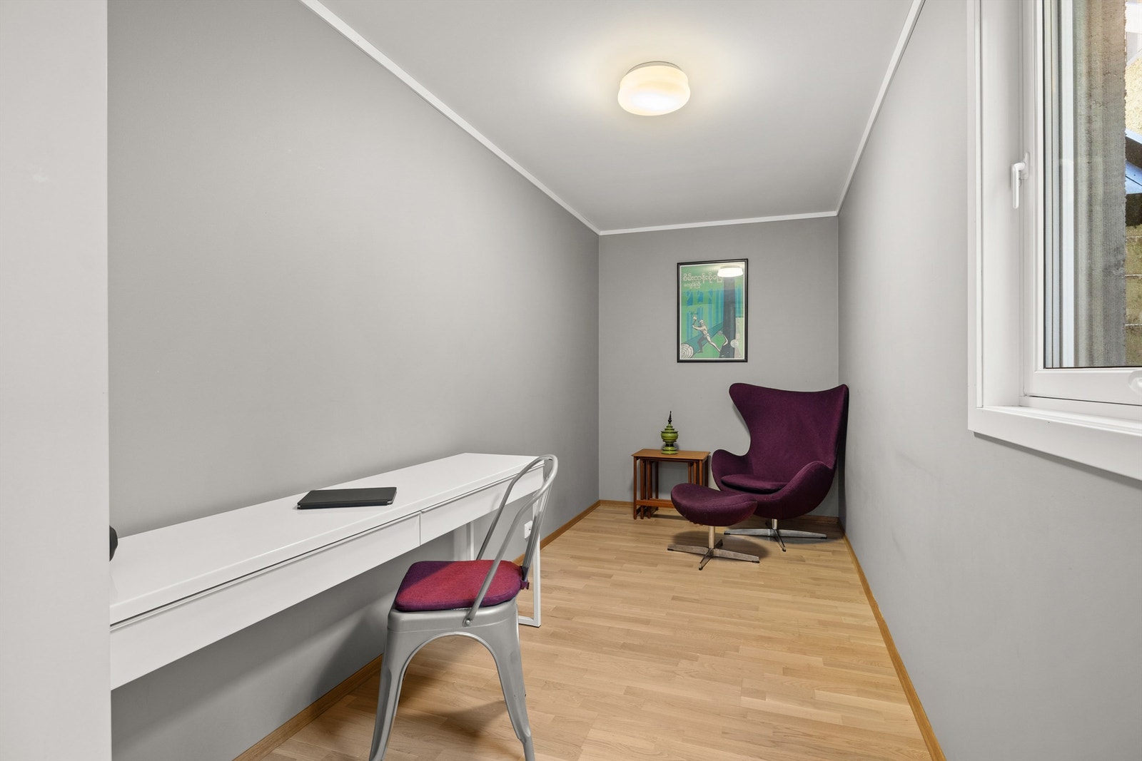 Rom i underetasjen som idag benyttes som kontor, er opprinnelig tegnet som bod. Galleribilde