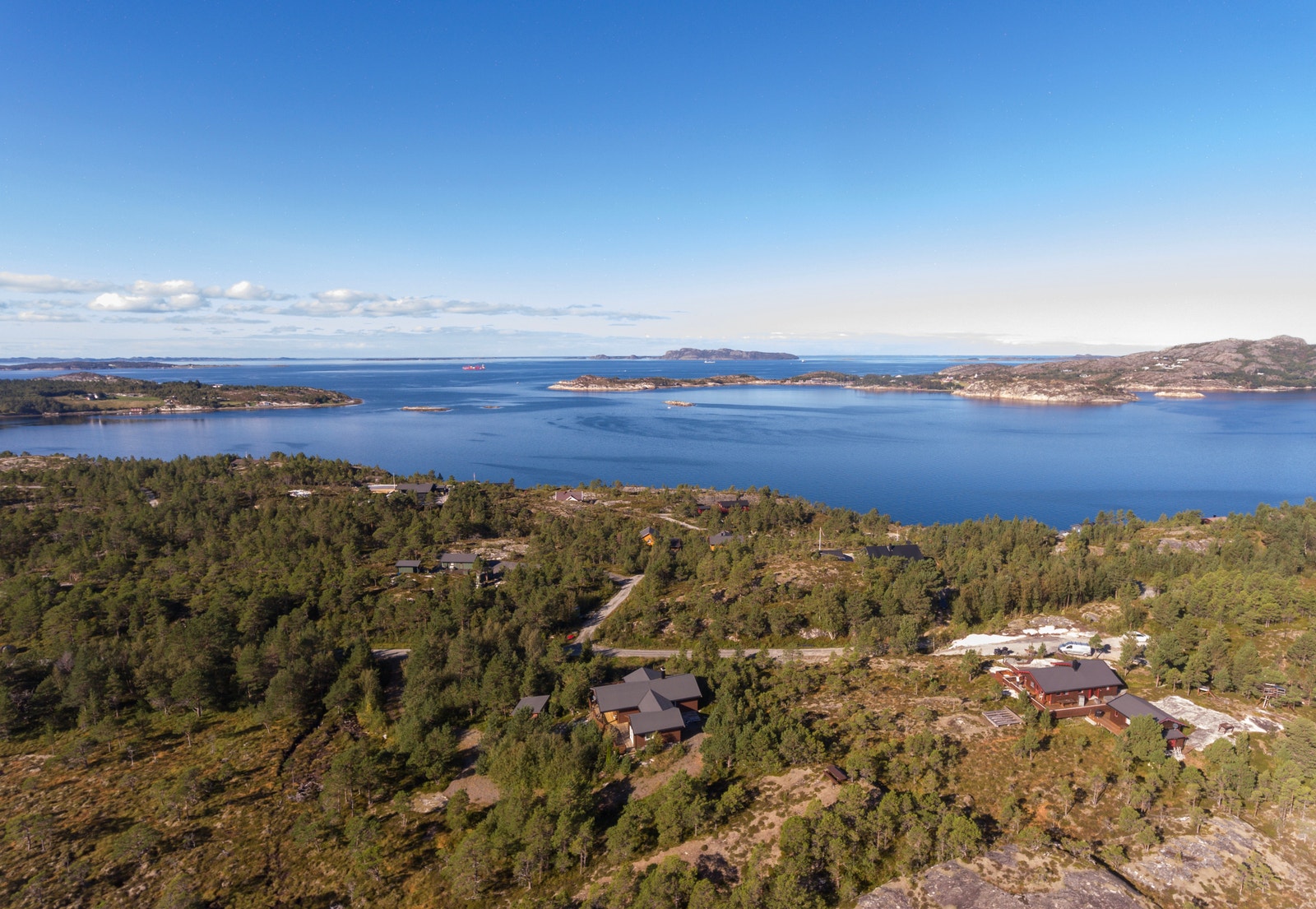 Tomtene som tilbys er en del av godt etablerte Terningan hytteområde Galleribilde