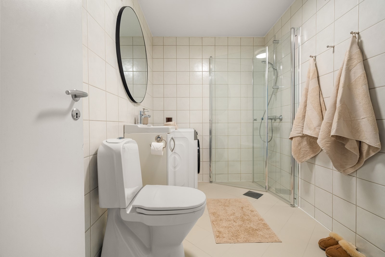 - Lyst helfliset bad på 4,7 m² - Galleribilde