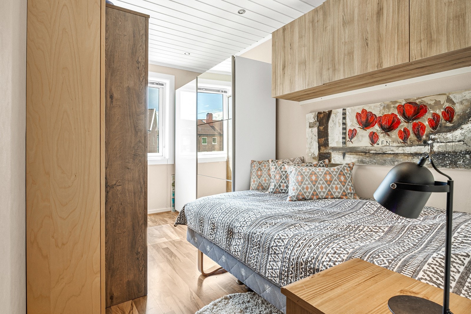 Soverom/gjesterom med masse skapplass. Galleribilde