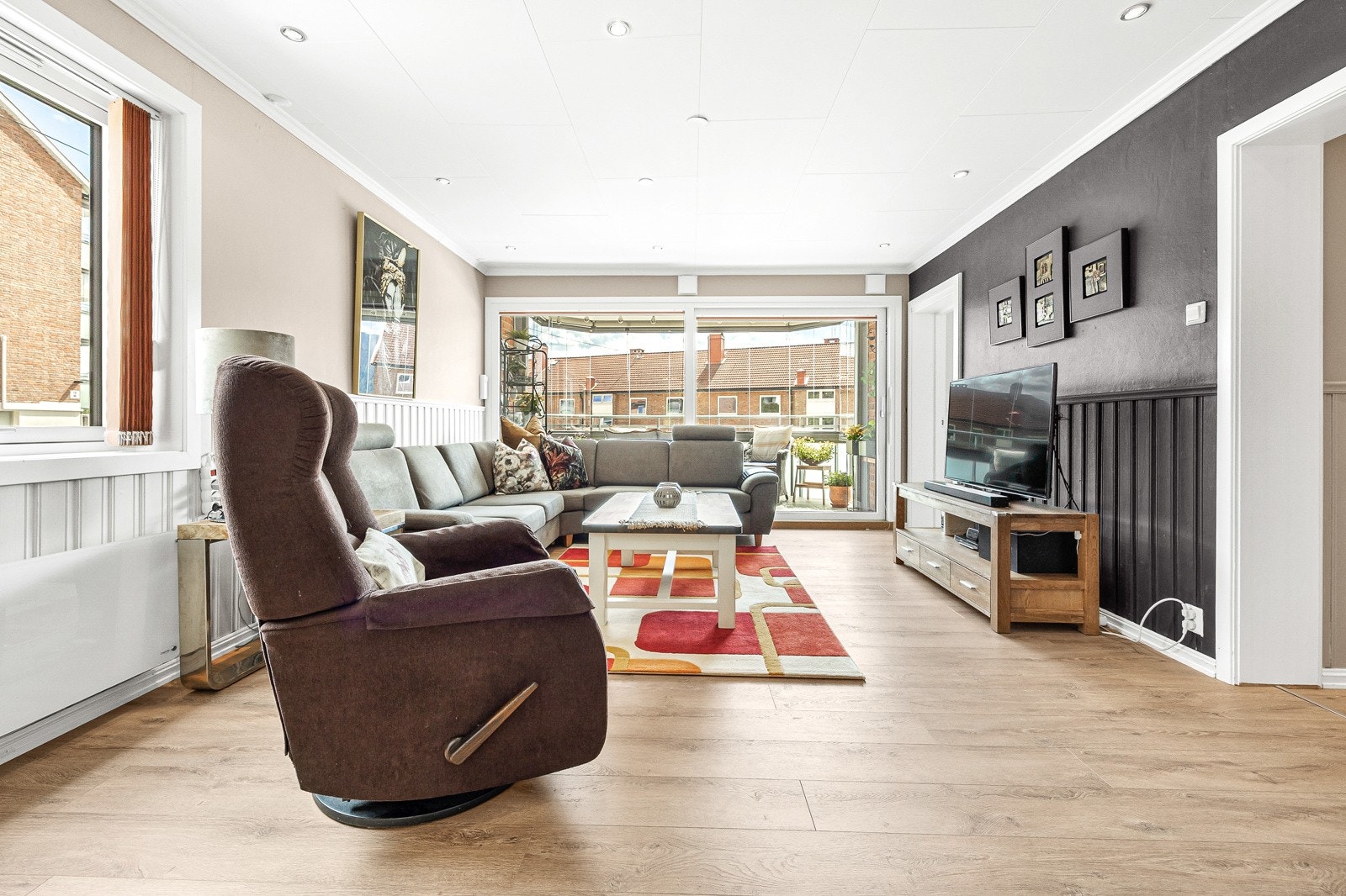 Endebeliggenheten gir et ekstra vindu på ytterveggen som sørger for godt lysinnslipp og fin utsikt. Galleribilde