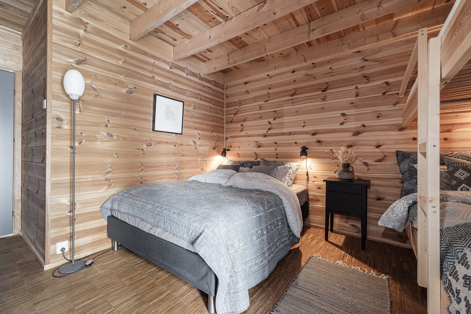 Soverom to Galleribilde