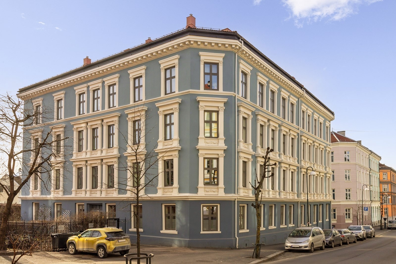 Her bor du i en klassisk og vernet bygning. Galleribilde